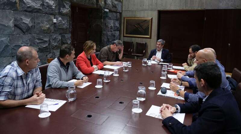 Reunión de los sindicatos con el presidente (Foto TA)